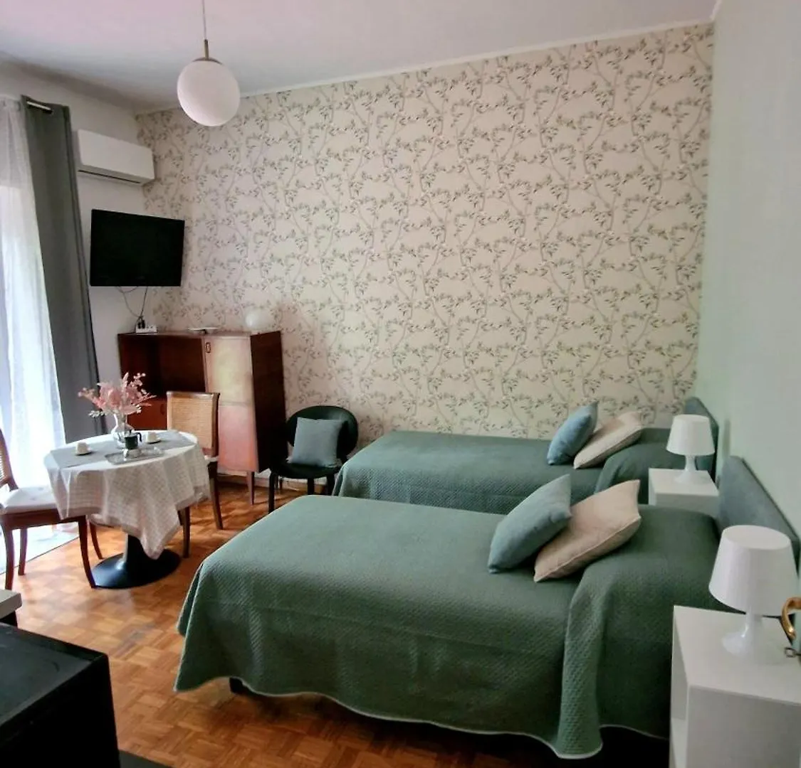 Alojamento de Acomodação e Pequeno-almoço Oasi A Roma B&B Itália