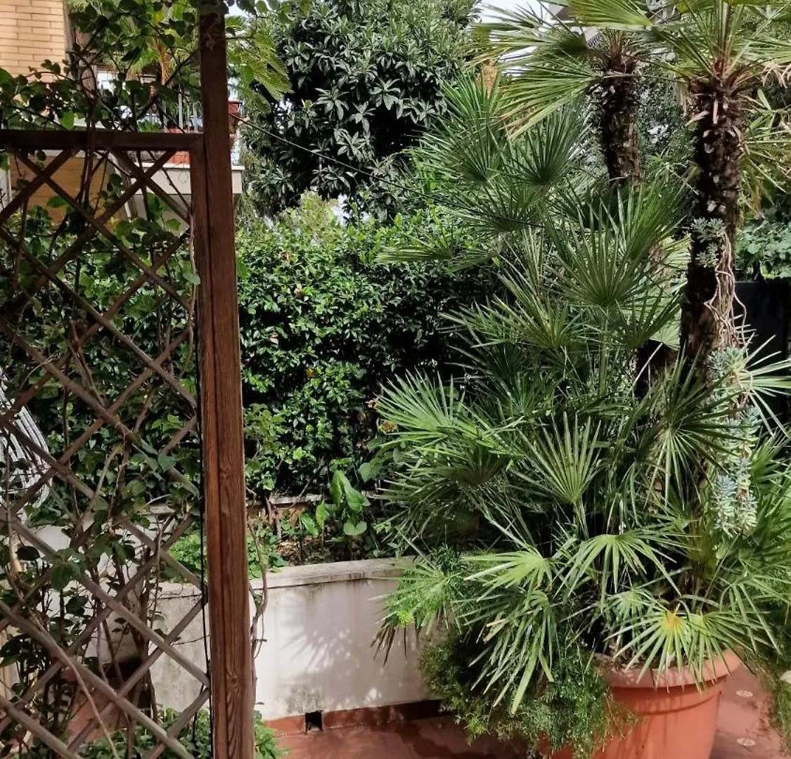Alojamento de Acomodação e Pequeno-almoço Oasi A Roma B&B